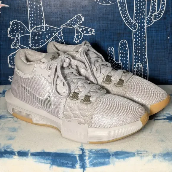 Nike LeBron Witness 8 EP Basketball Shoes Light Iron Ore Men's Size 7.5 - Picture 8 of 15